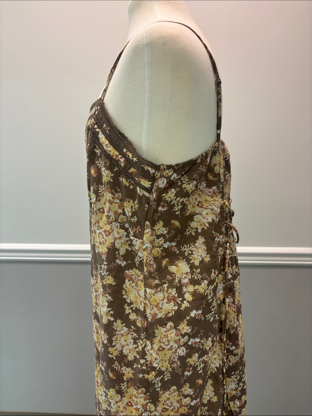 Lucky Brand Brown Floral Maxi Dress with Yellow & Cream Flowers - Picture 4 of 11